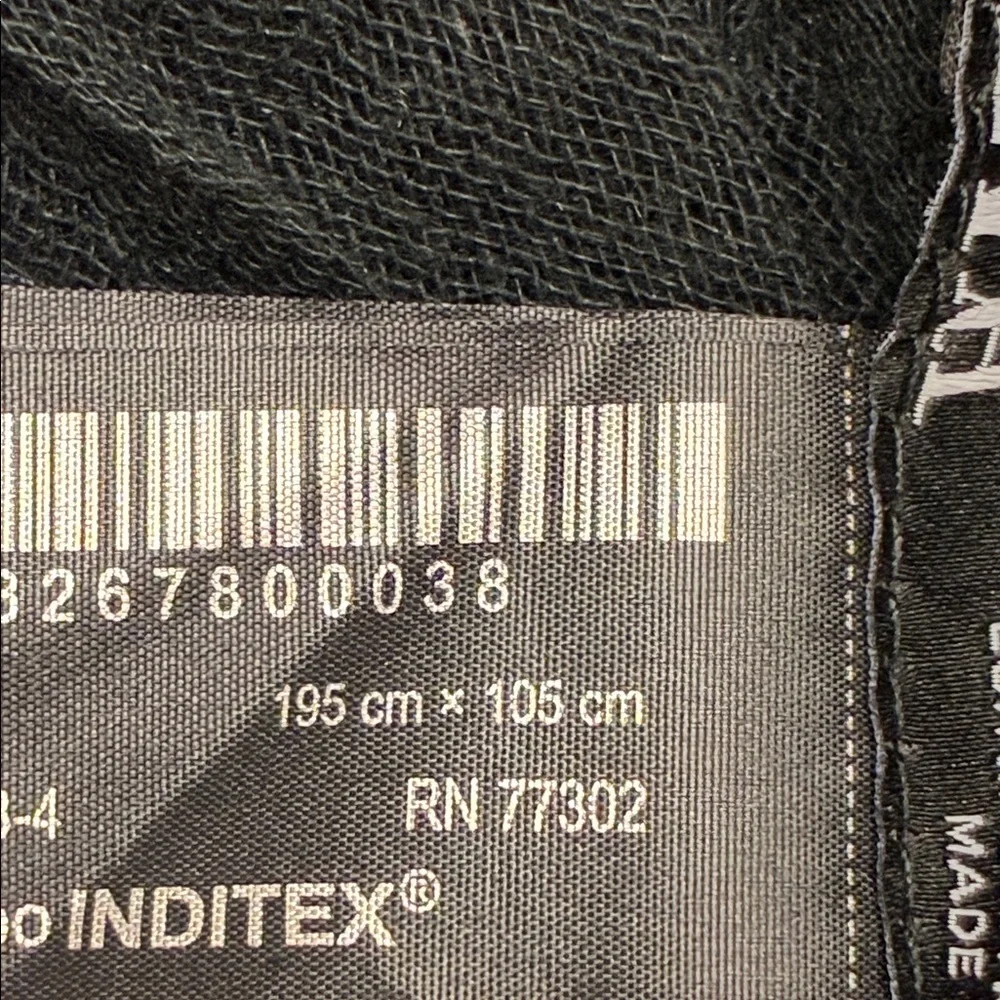 NWOT. Zara Black Cotton/Linen Blend Scarf.